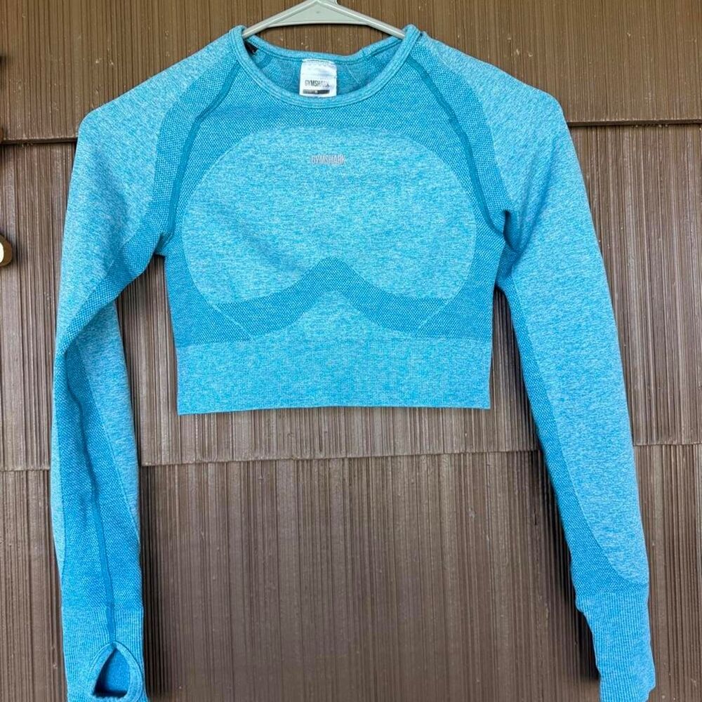 Gymshark Women's Blue Crop-top